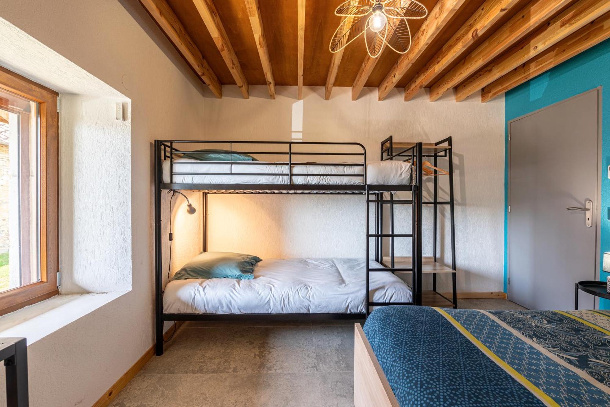 Les Bellevues Hotel Moye Bagian luar foto