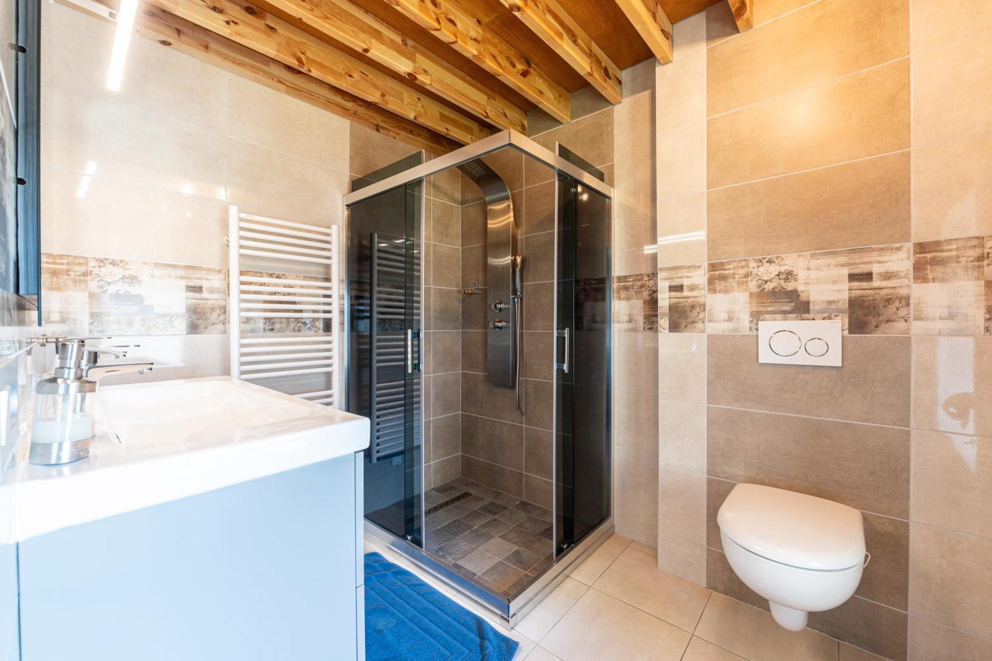 Les Bellevues Hotel Moye Bagian luar foto